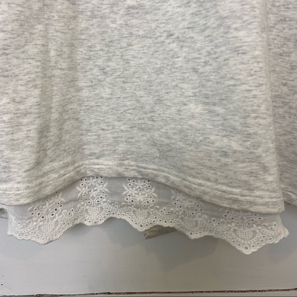 Lumiere Split Back Long Sleeve Crew Neck Top.  Size Medium. EUC - Picture 2 of 8